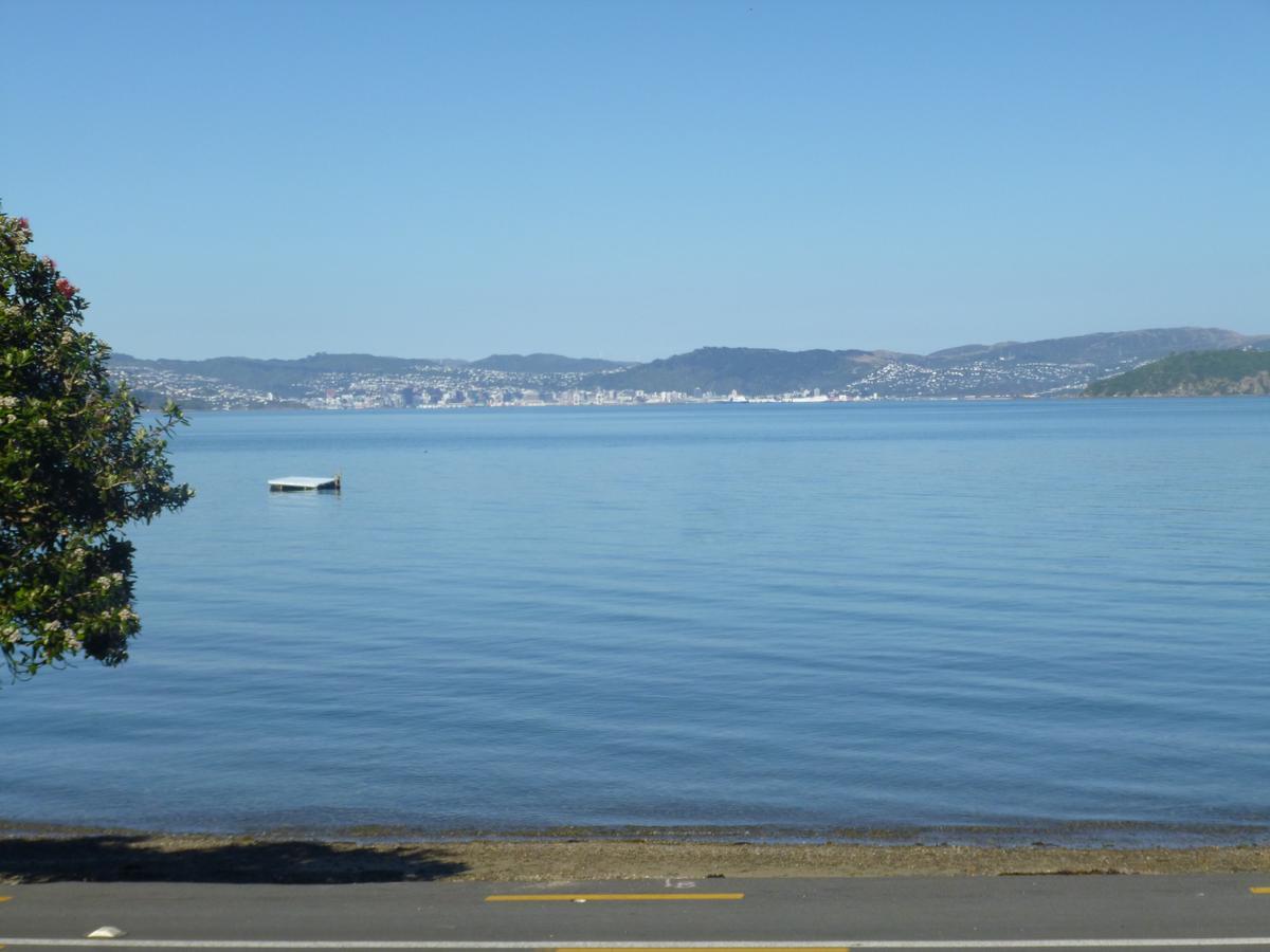 Bed and Breakfast Breakaway At York Bay Days Bay Екстер'єр фото